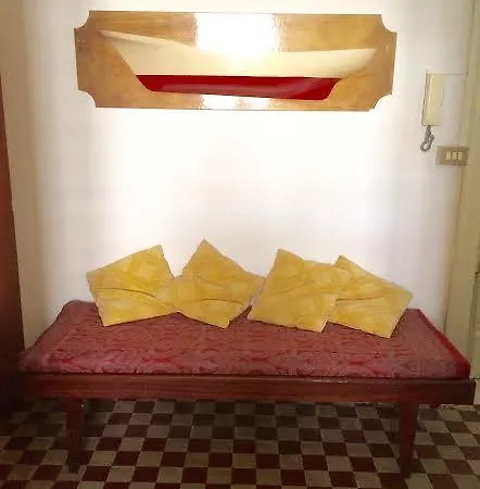 Deco *